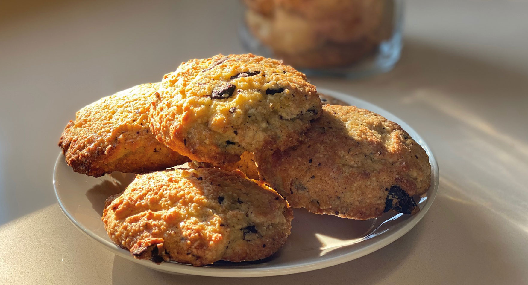 Galetes de sèmola de blat de moro escairat, cardamom i taronja